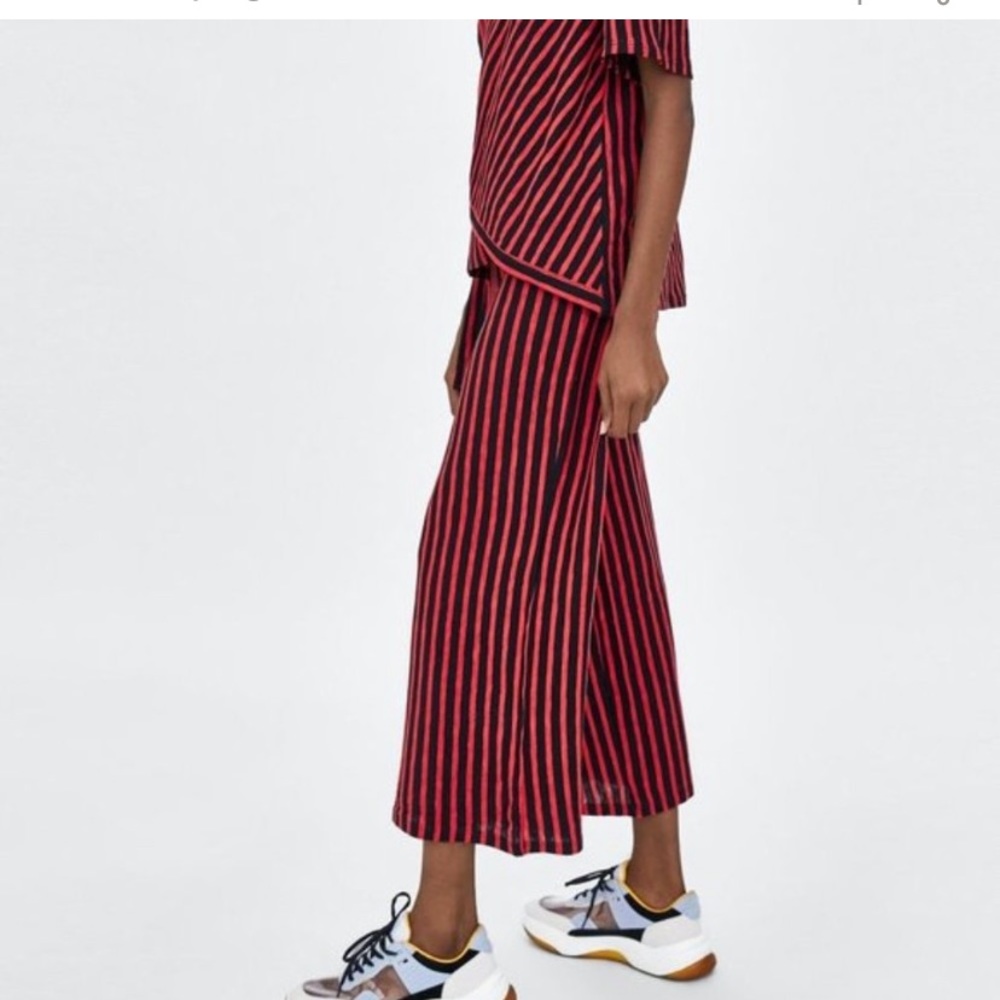 Zara Red and Black Striped Wide-Leg Pants